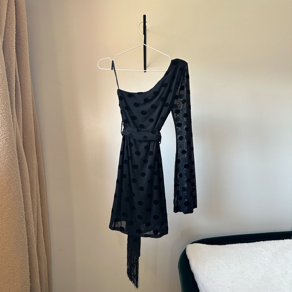 House of Harlow 1960 ◡̈ Cueva Polka Dot One Shoulder Mini Dress - Picture 2 of 8